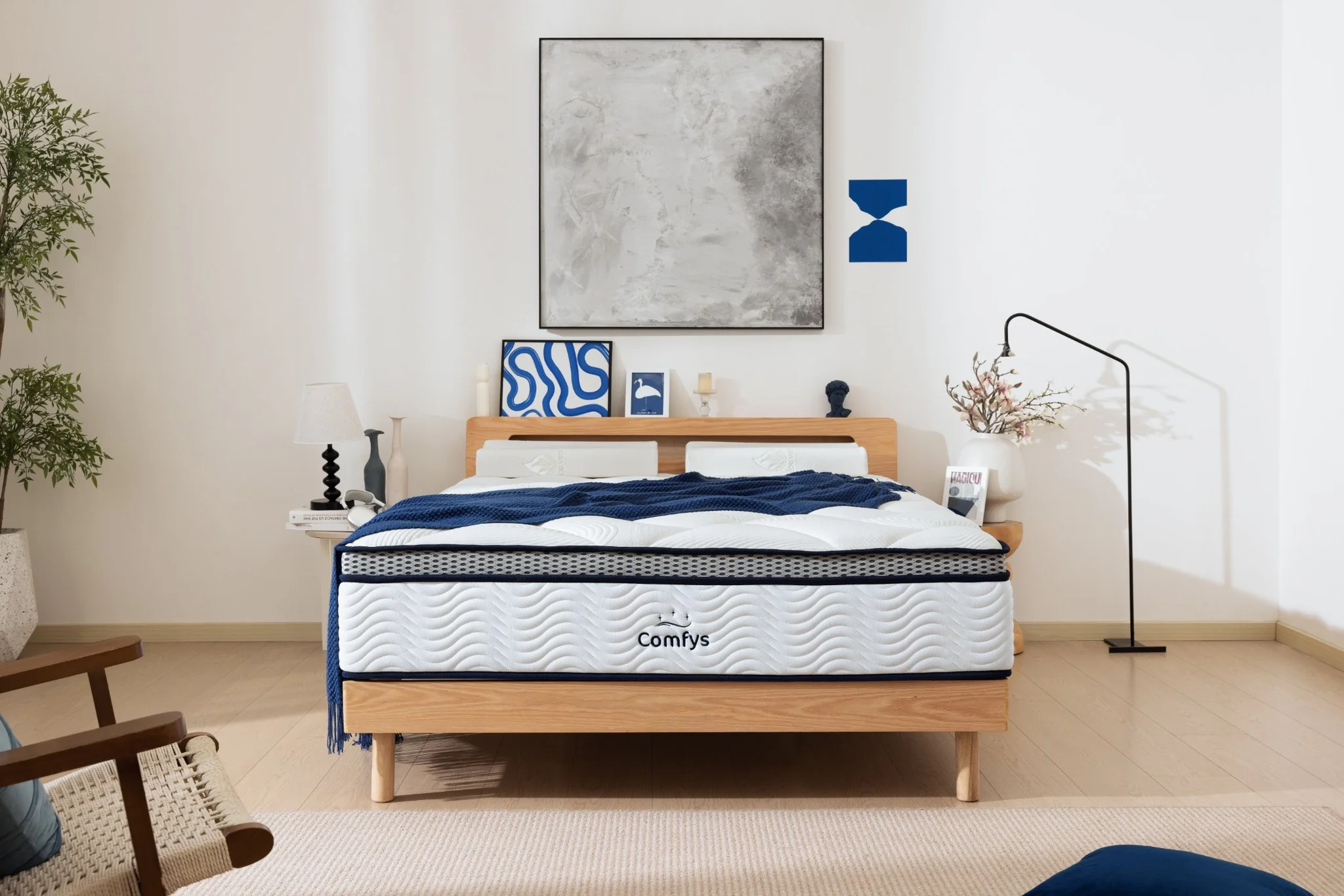 alt="Comfys Mattress on bed base"