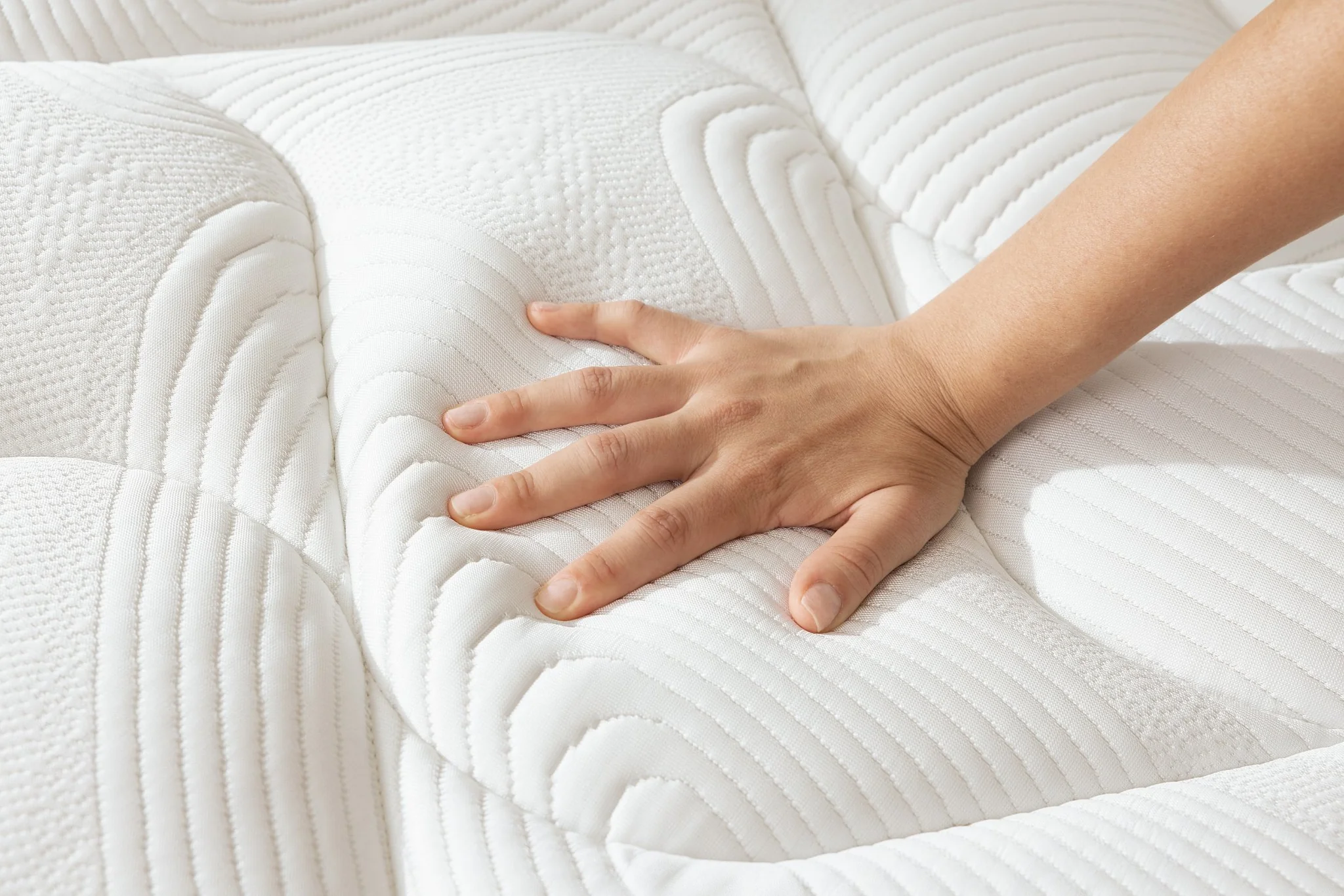 alt="top cover of Comfys Mattress"