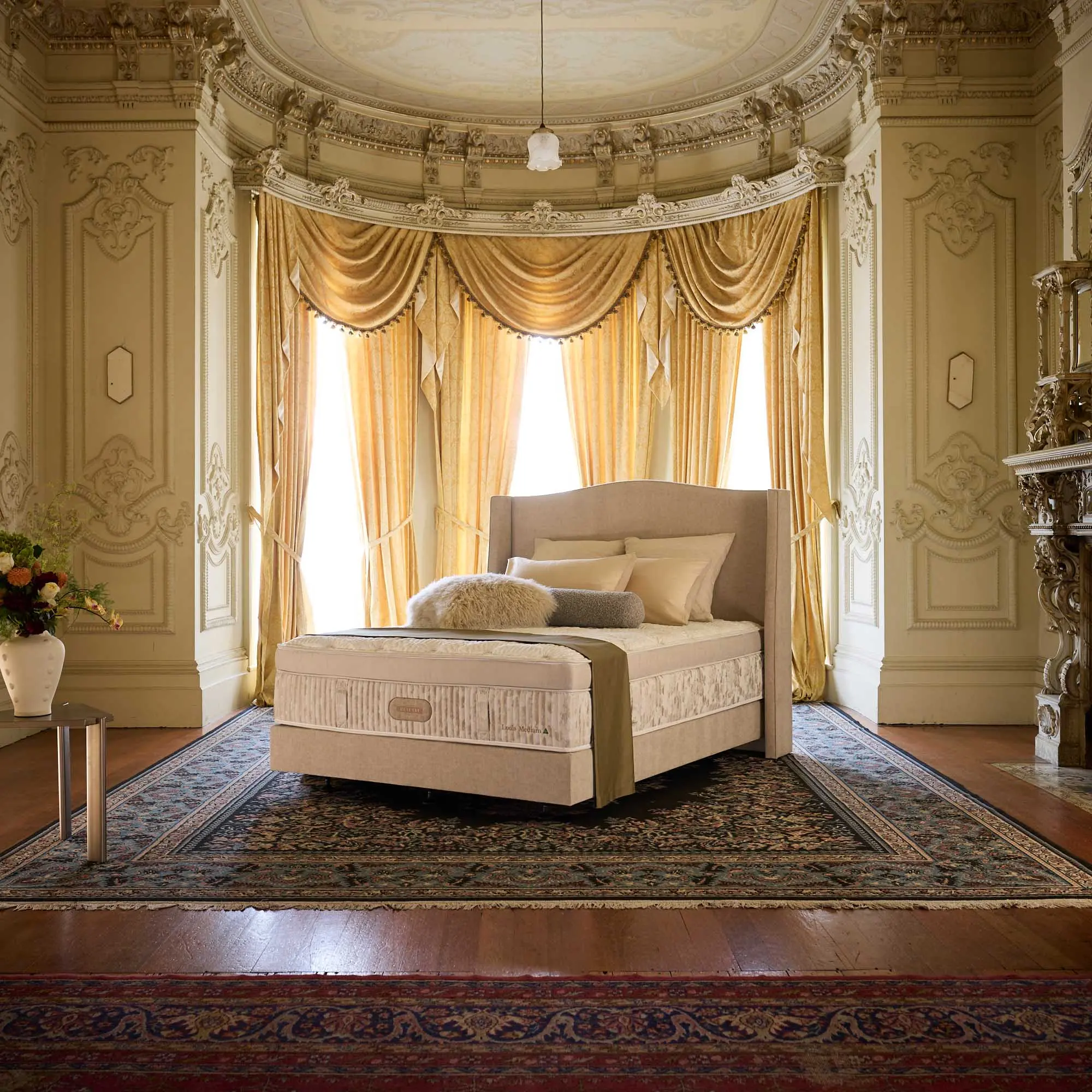 Crown Posture Bedding Reserve Louis