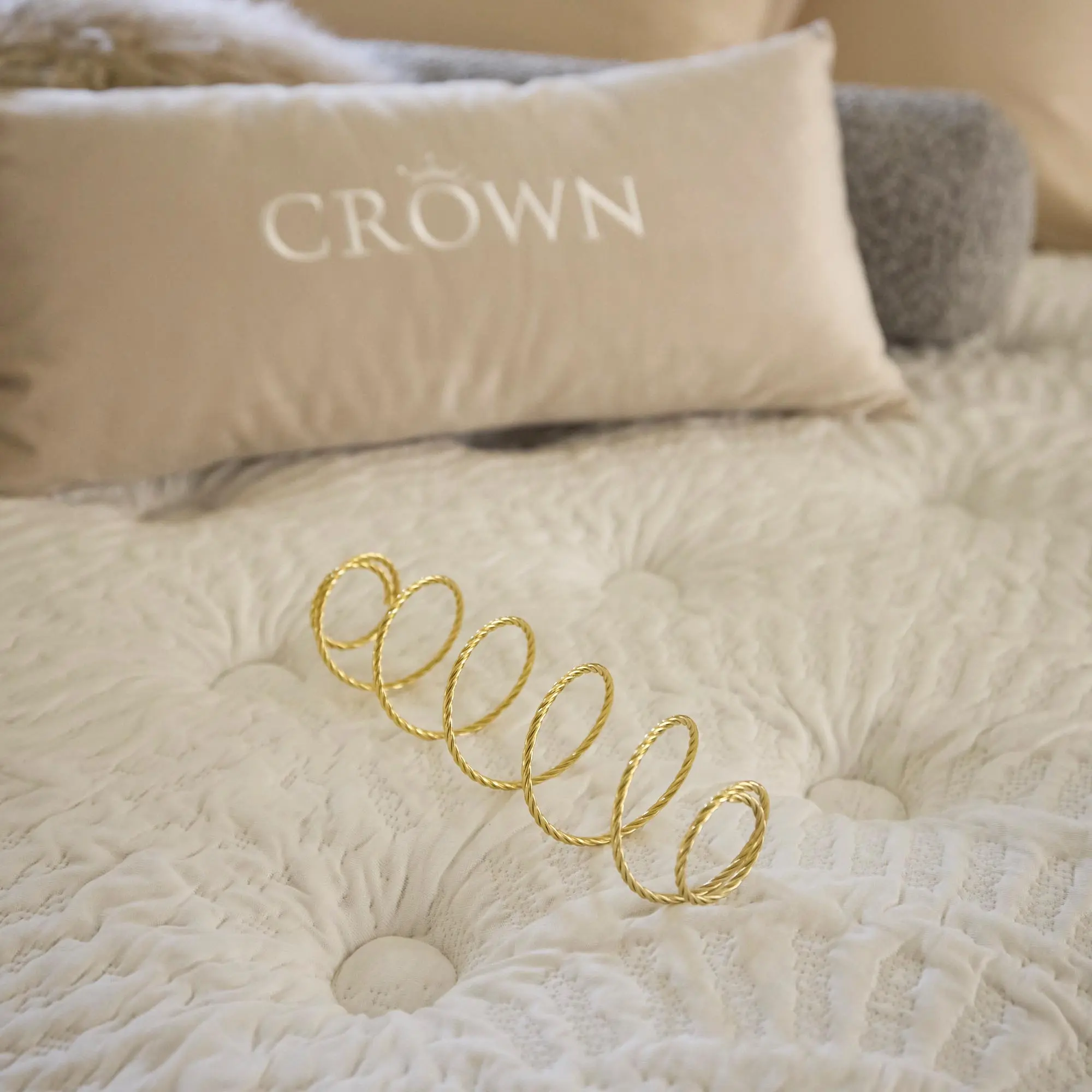 Crown Posture Bedding Reserve Louis